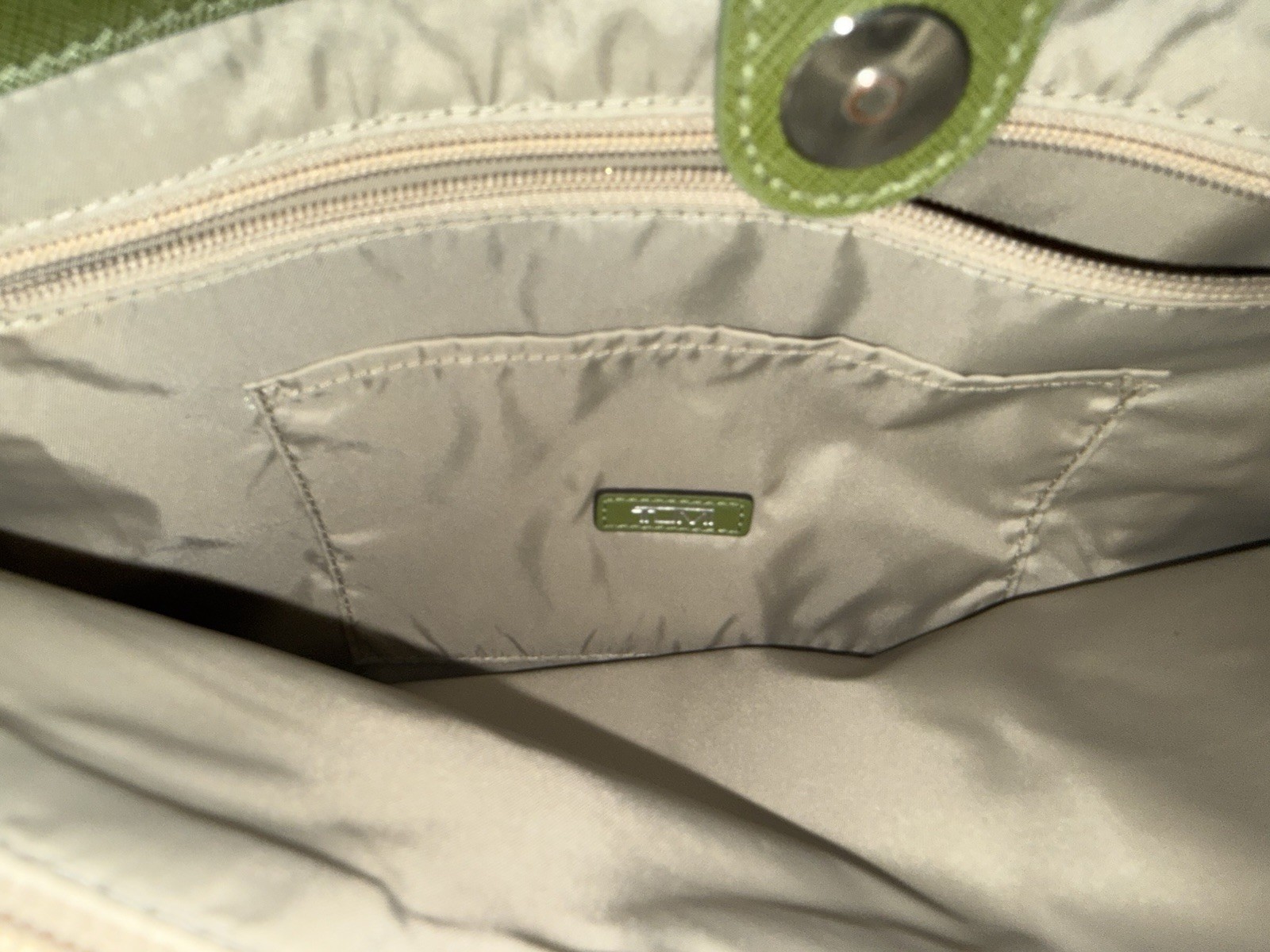 Tumi Green Large Tote Bag Zip Top Lined Inner Pockets w/ Luggage Tag