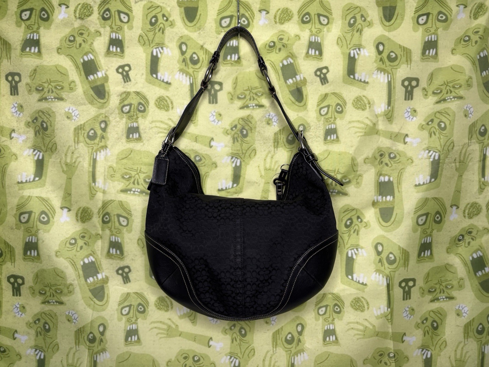 Vintage Coach Soho Signature Canvas Hobo Shoulder Bag 2005