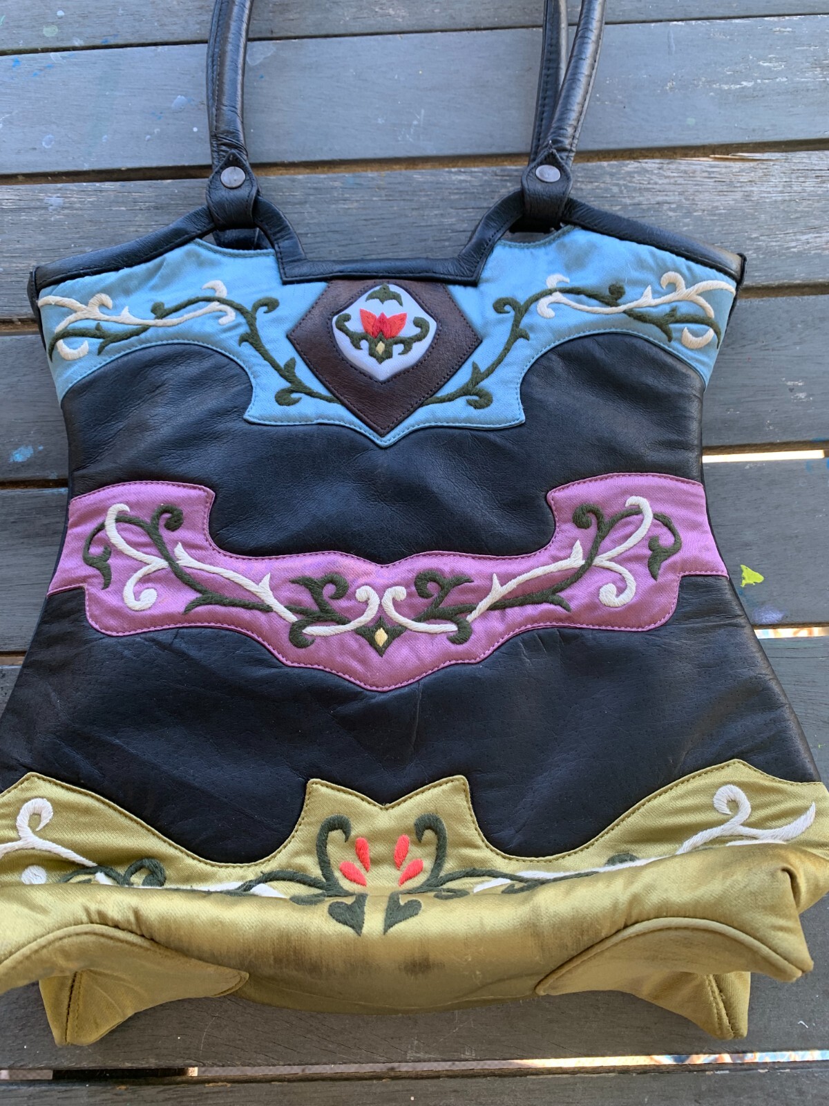 Oovoo Hand Embroidered Purse Leather Gold & Aqua