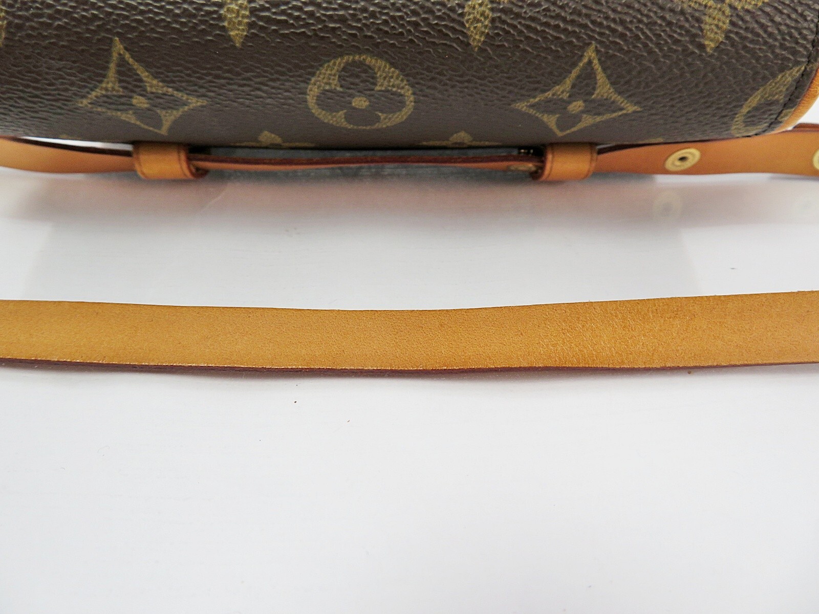 Authentic LOUIS VUITTON Florentine Monogram Waist Belt Pouch #60430