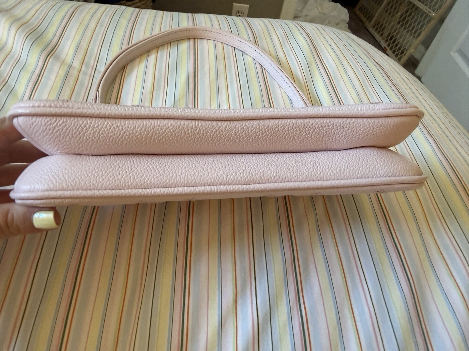 Louis Vuitton Pochette Liv Light Bliss Couture