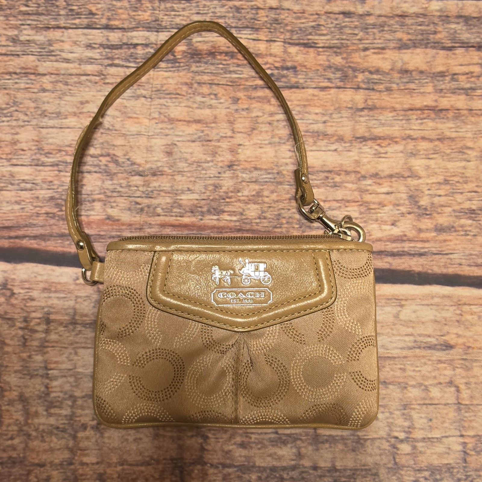 Coach Vintage Madison Dotted Op Art Small Wristlet , Silver/Gray, Preowned