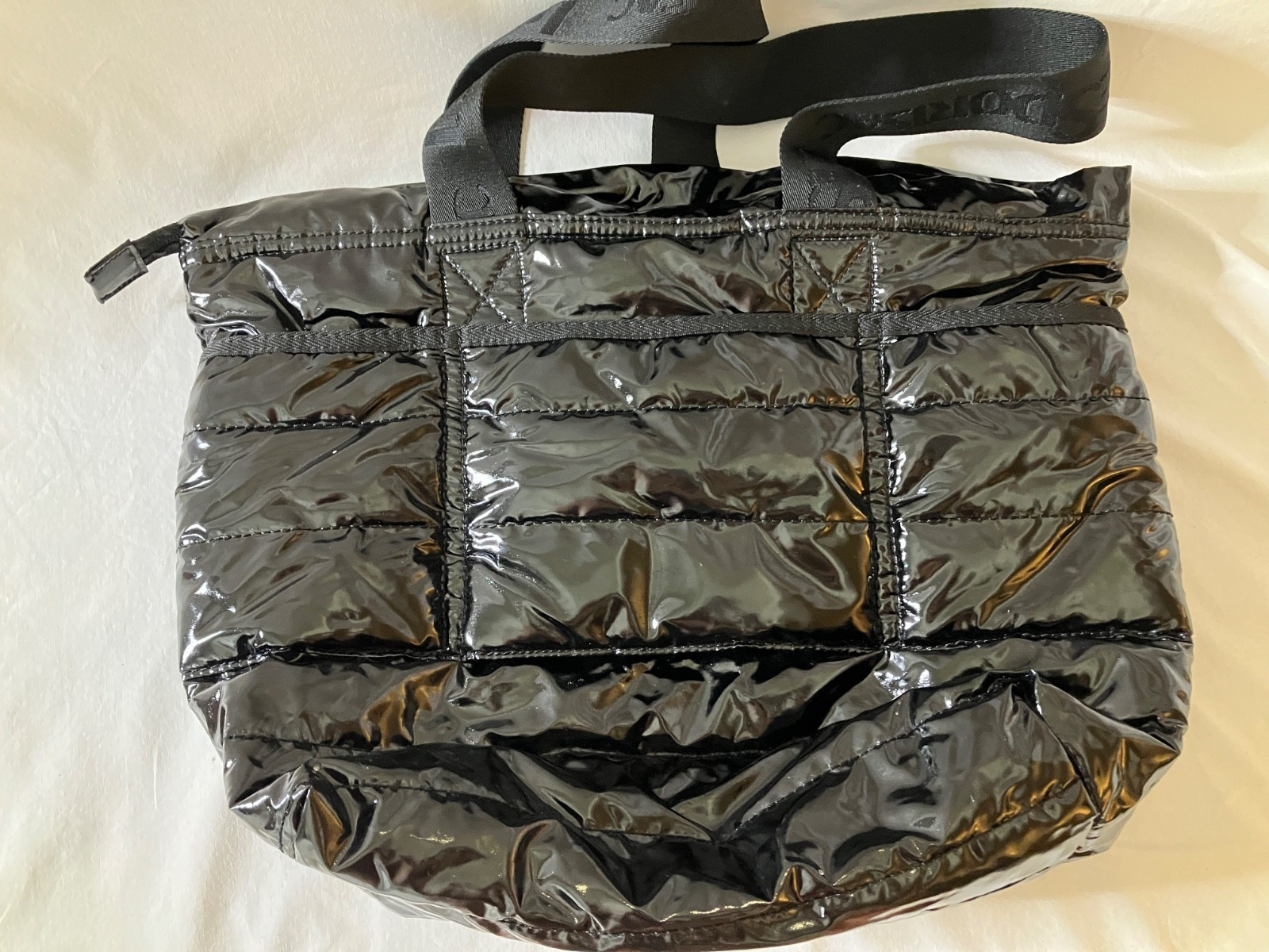 LeSportsac solid Black Shine puffy quilted medium tote bag, EUC!
