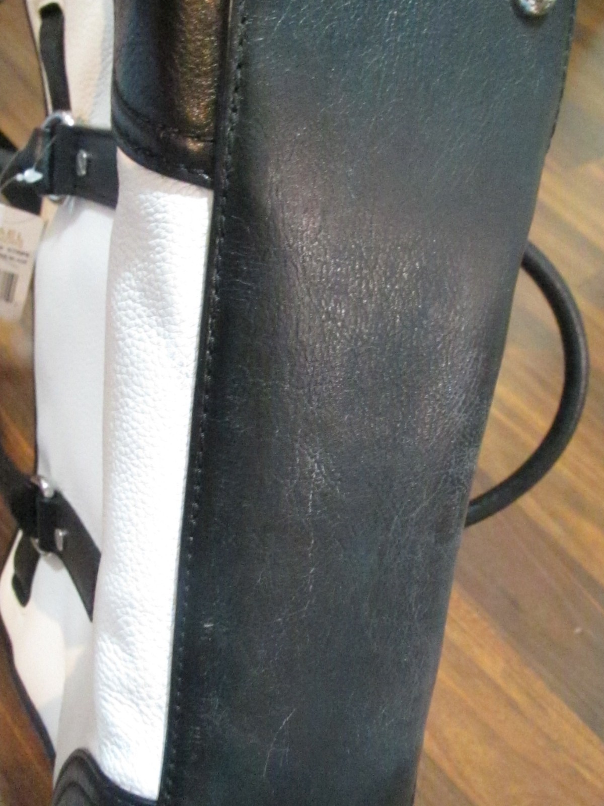 NWT! BEAUTIFUL MICHAEL KORS HAMILTON CENTER STRIPE BLACK, WHITE LEATHER PURSE