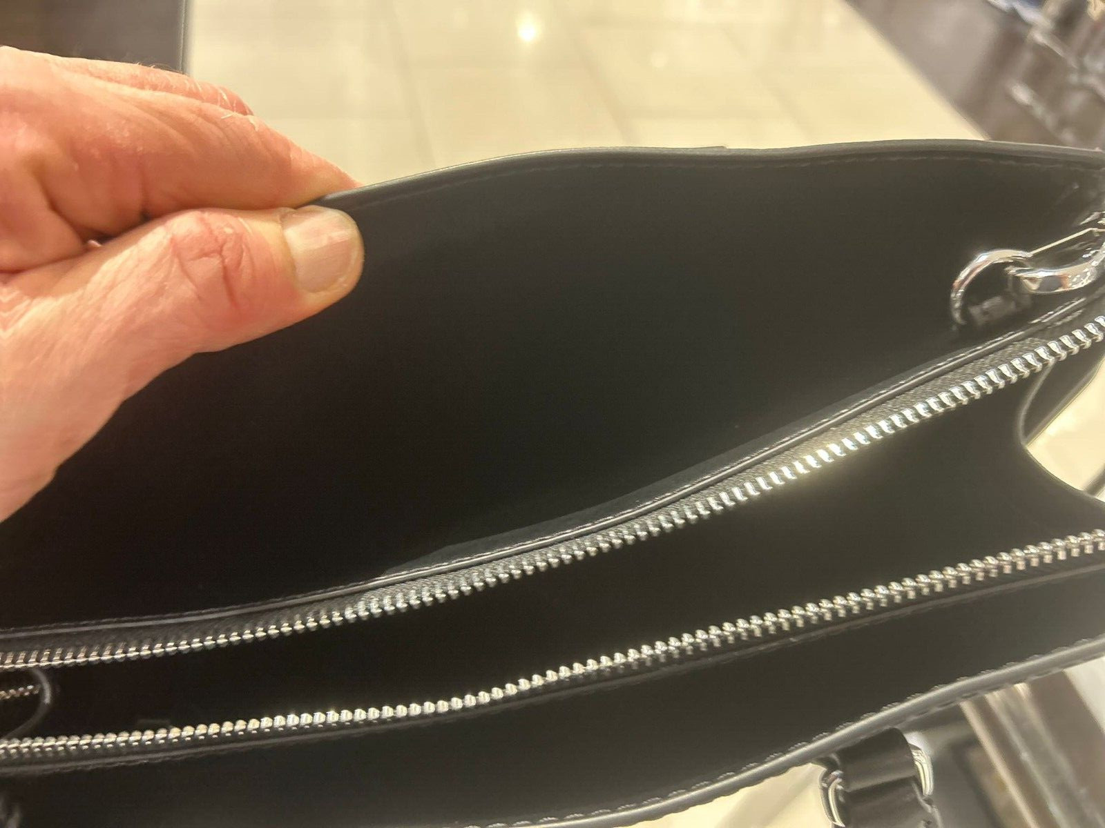 Michael Kors Sheila Silver-Toned Medium Crossbody Satchel Bag Shoulder Black MK