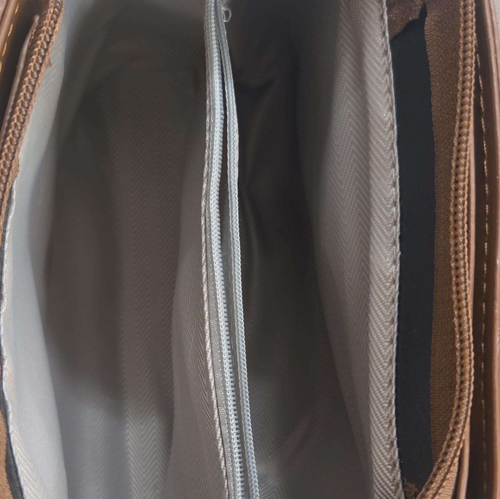 Women’s Small Brown Crossbody Top Handle Bag, Zip Closure, Detachable Strap