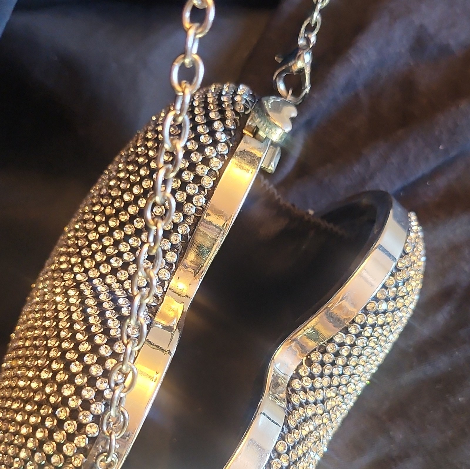 RHINESTONE HEART SHAPED EVENING BAG WITH CHAIN STRAP