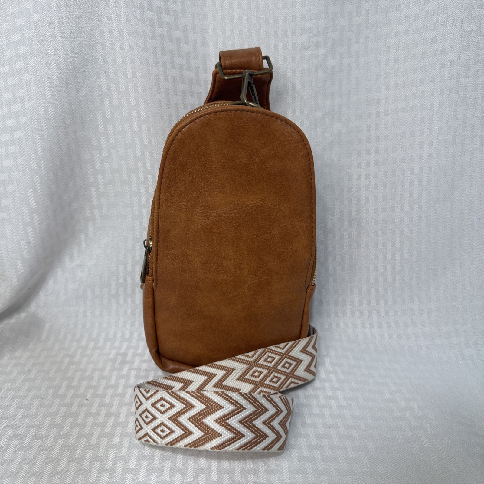 Faux Leather Zippered Crossbody Chest Sling Bag New w/o Tags, Adjustable Strap