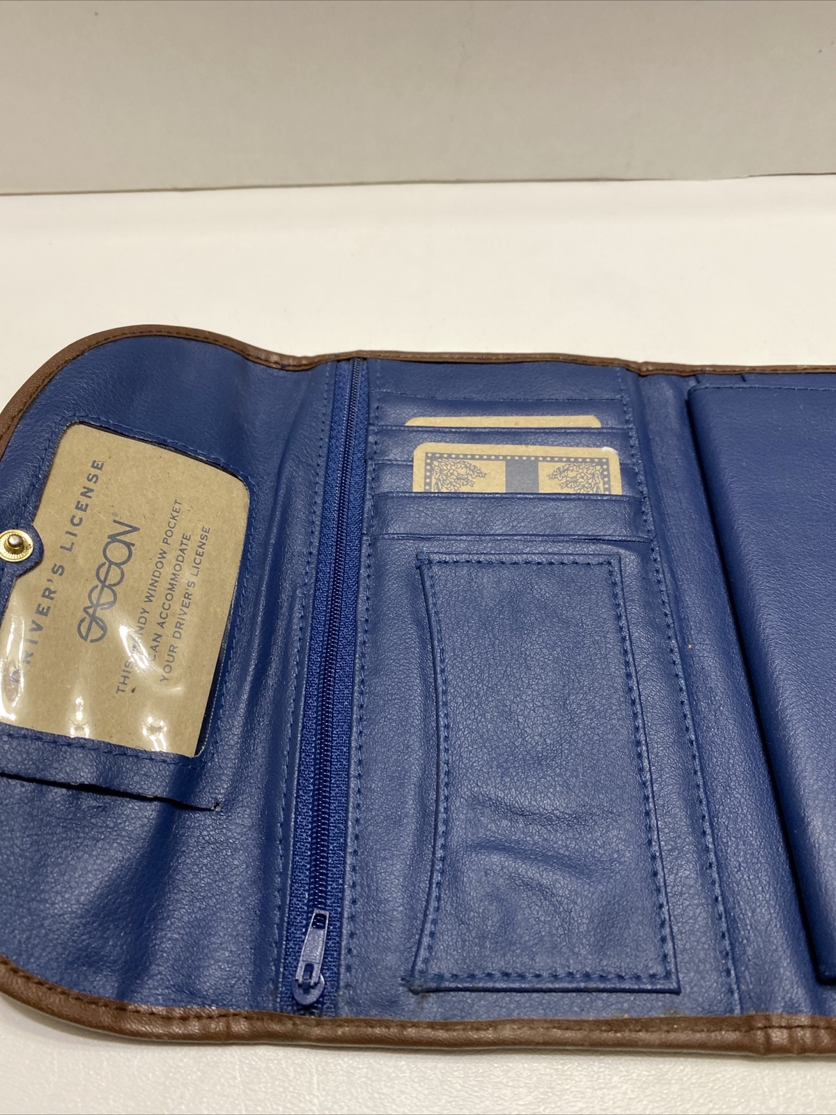 Sasson Blue Brown Billfold Wallet Accessories Snap Lock New With Tags