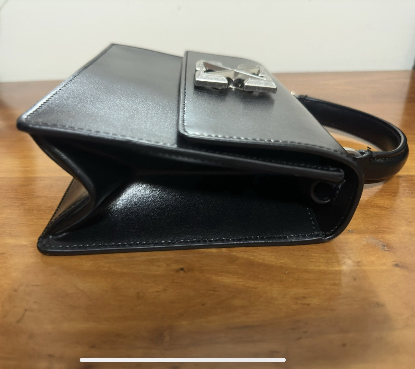 Off-White Jitney 1.4 Top Handle Bag. Excellent Condition With Dustbag