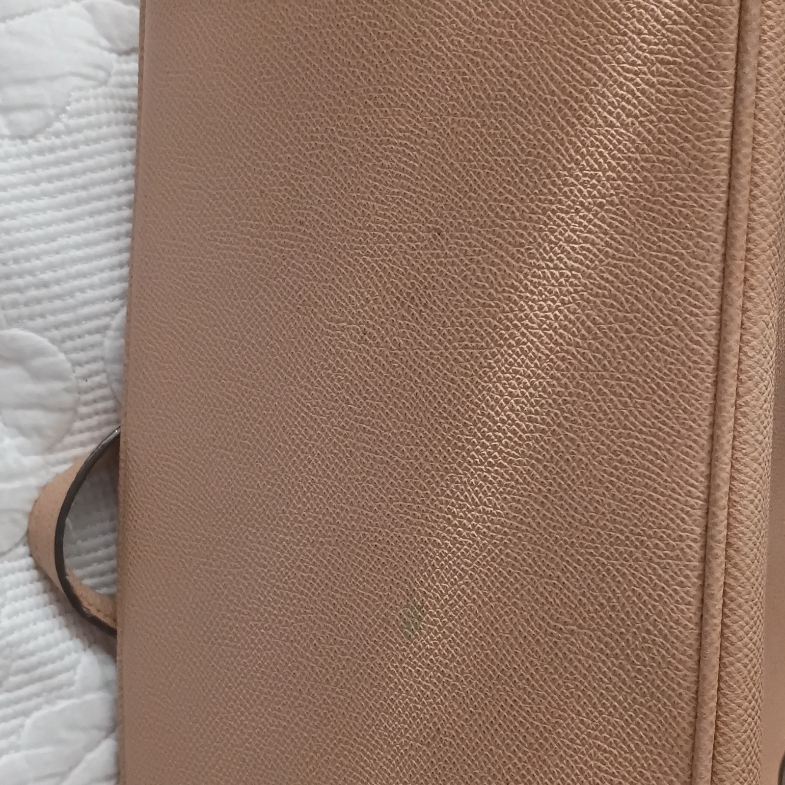 Coach Beige Pebbled Large Tote Bag Logo Hang Tag Bottom Studs Gold Hardware