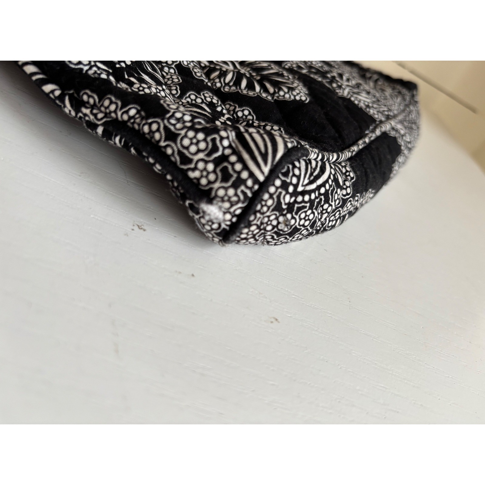 Vera Bradley Blanco Bouquet Hipster Crossbody Bag Floral Black White Adjustable