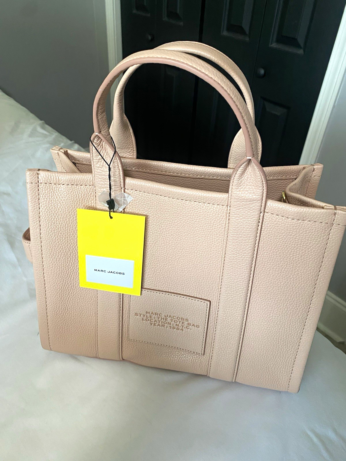 Marc Jacobs Pink Medium Tote Bag Zip Top, Detachable Strap, Inner Pockets