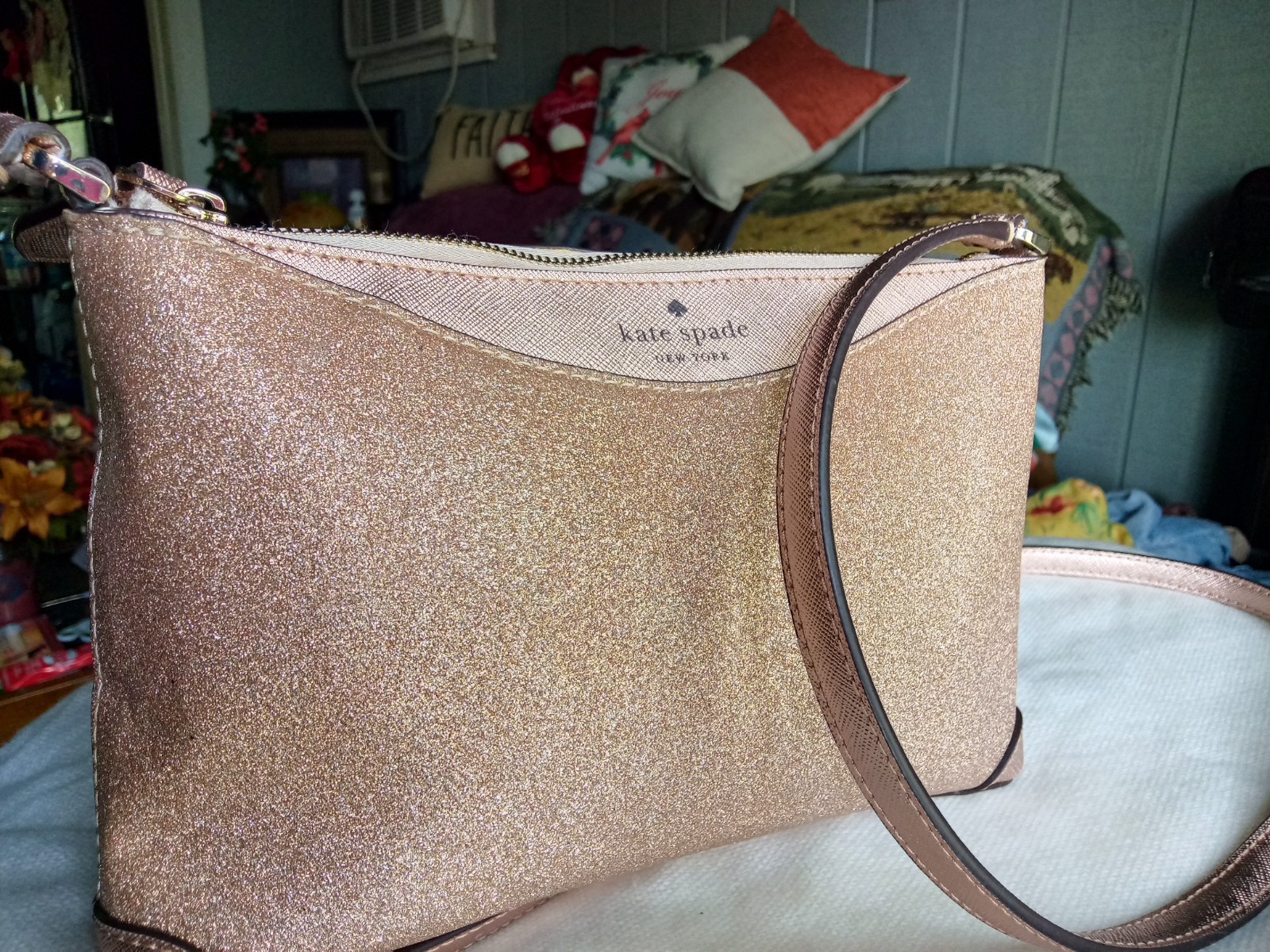 Kate Spade Shimmy Glitter Crossbody bag in rose gold, NWT