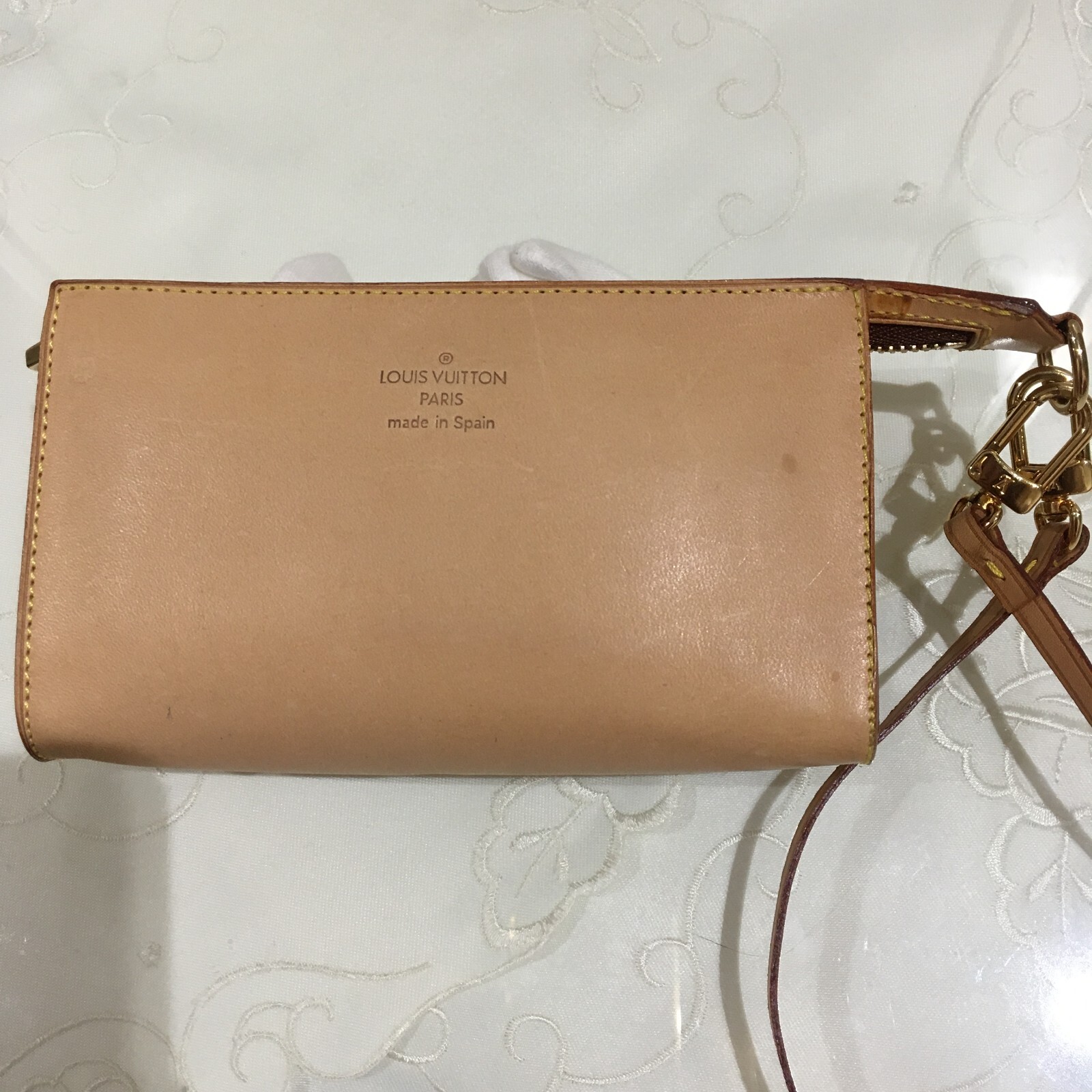 LOUIS VUITTON Accessory porch nume leather 5.5x3in