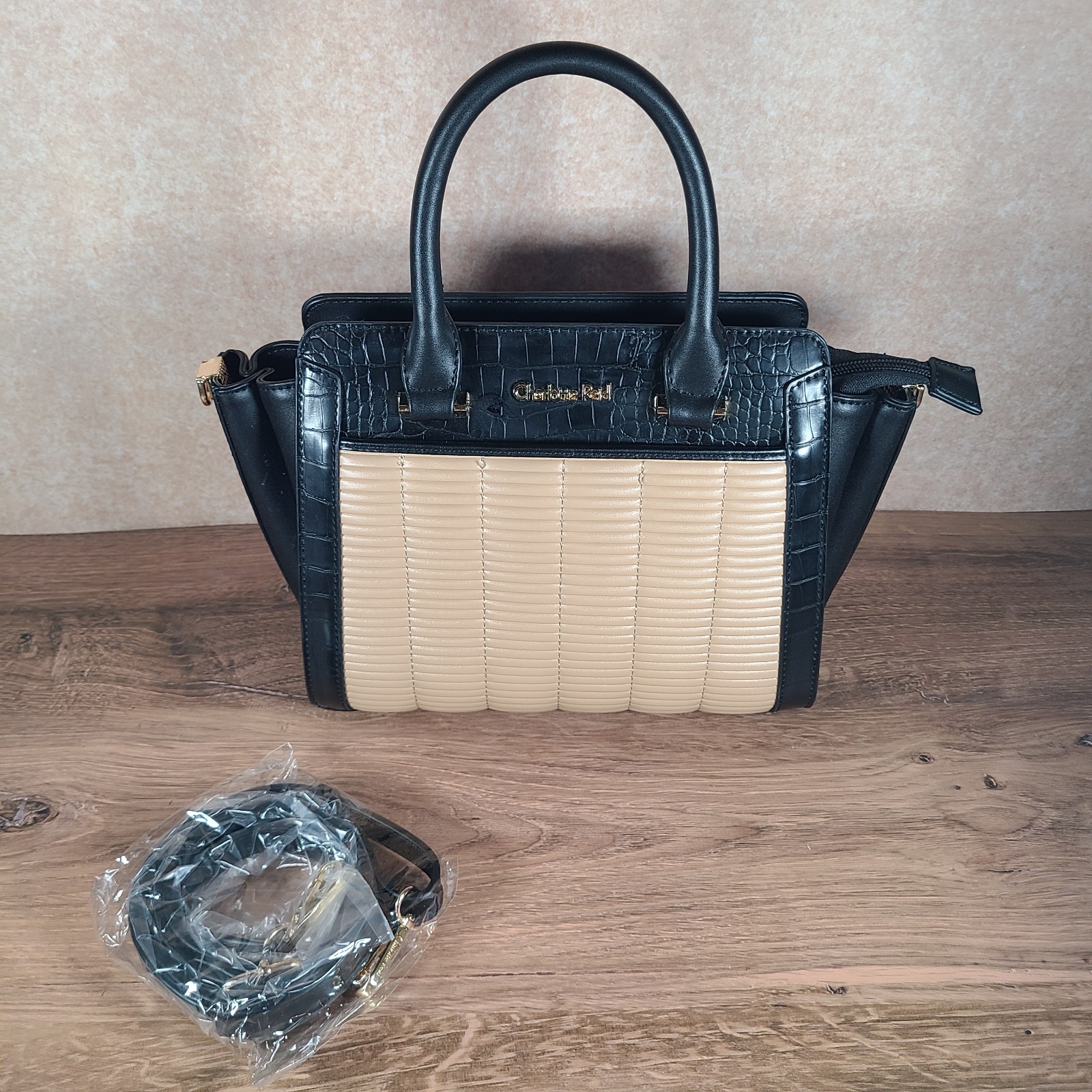 Charlotte Reid London Black & Beige Fluted Shoulder or Cross Body Bag Purse EUC
