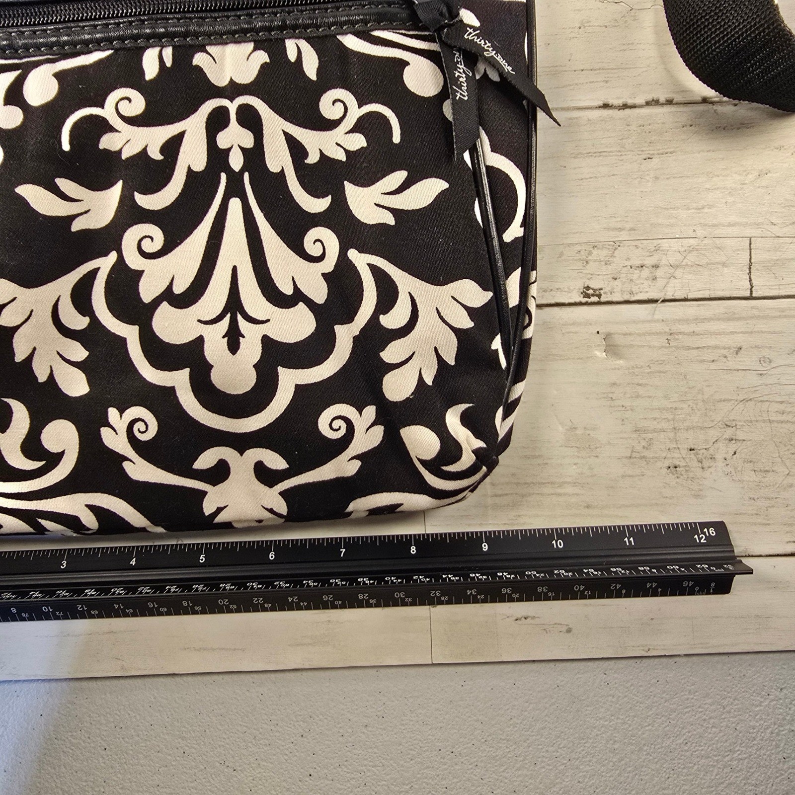 Thirty-One Organizing Shoulder Bag Black White Damask Crossbody Canvas Purse