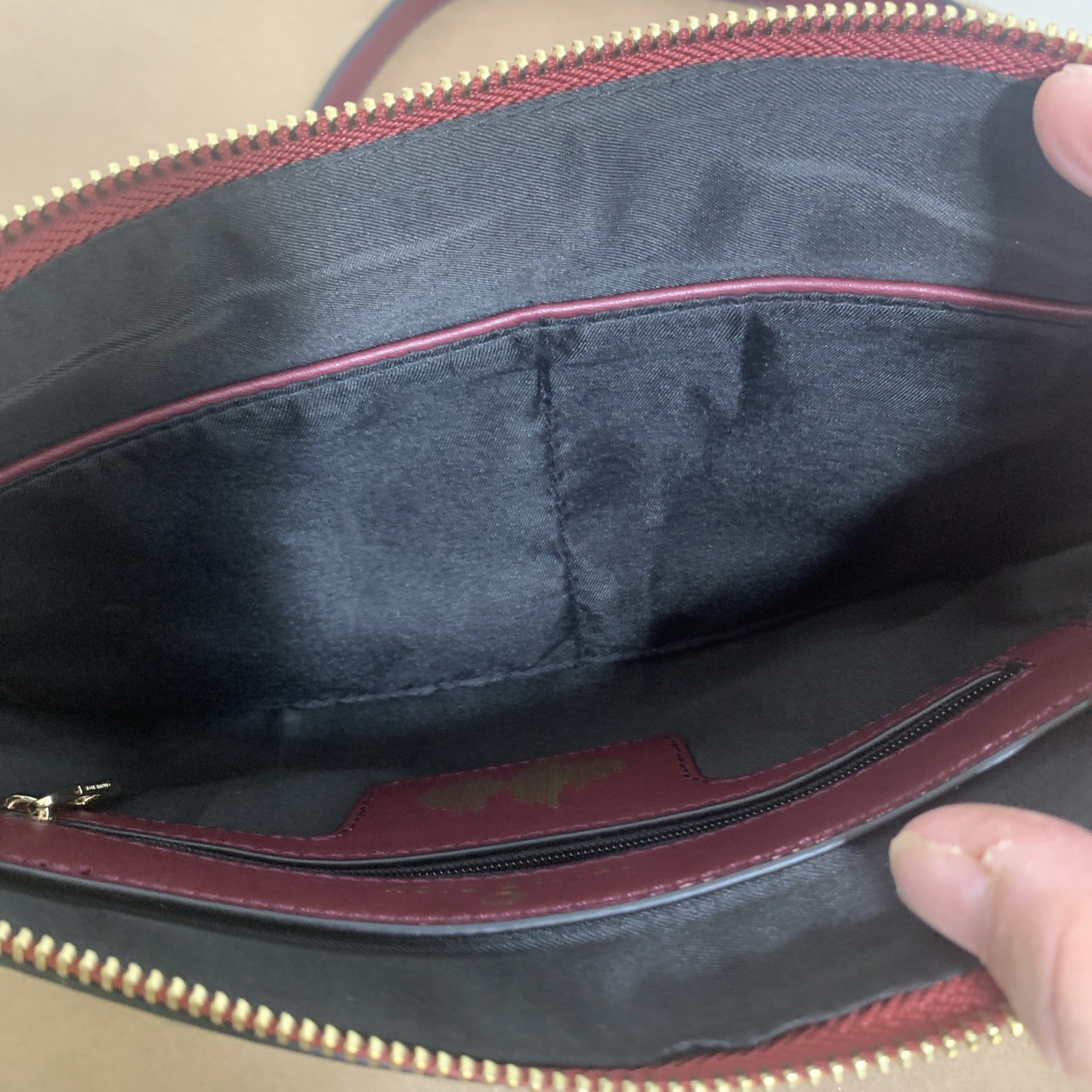 Rare!!! Womens Celine Dion Red Maestro Crossbody PIANO KEY THEMED Clutch bag