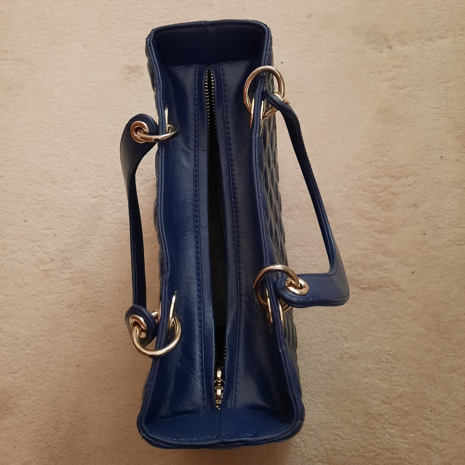 Elegant Leather Blue handbag