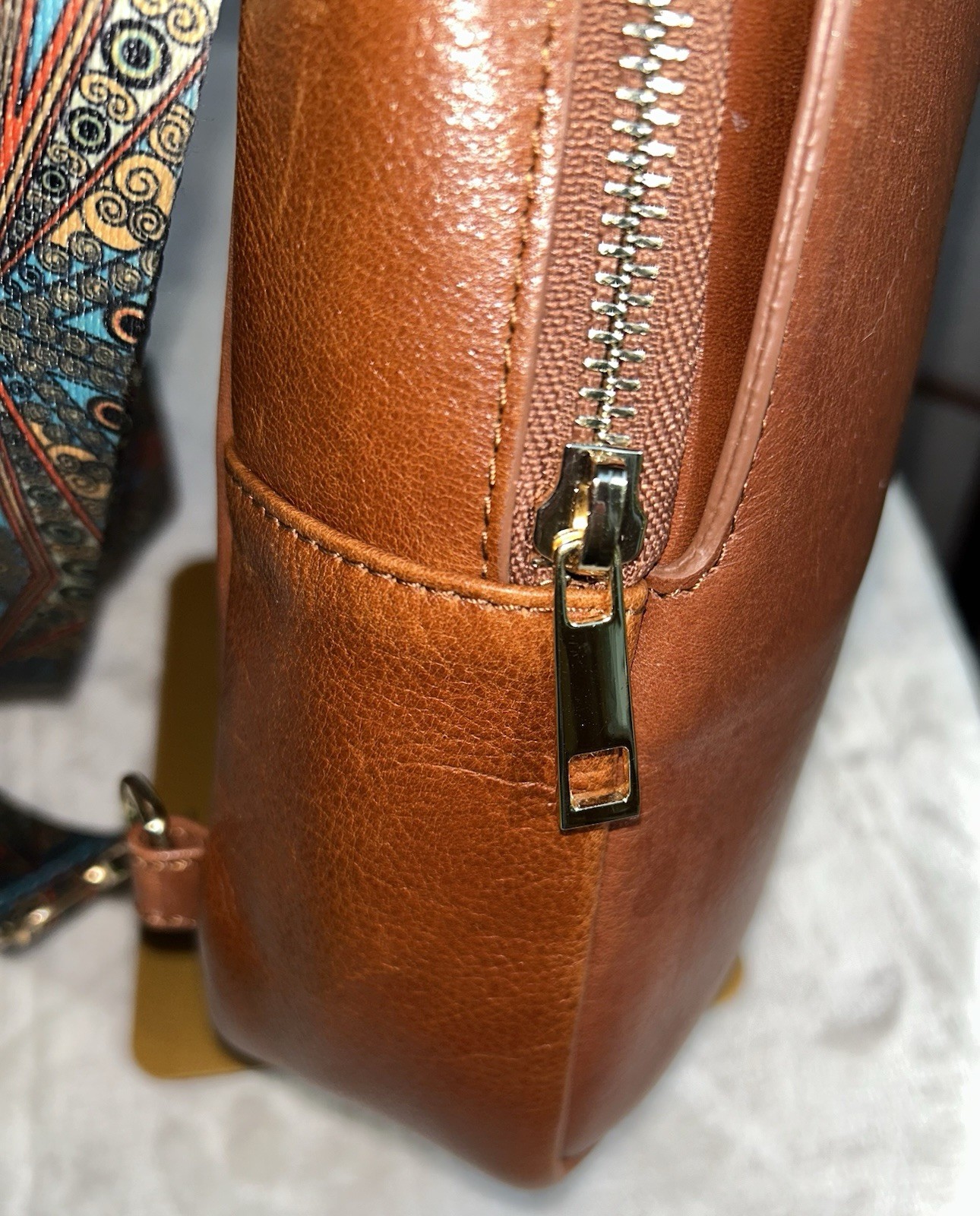 Pink Cove Brown Leather Crossbody Bag Zip Closure Multi Pockets Gold Hardware