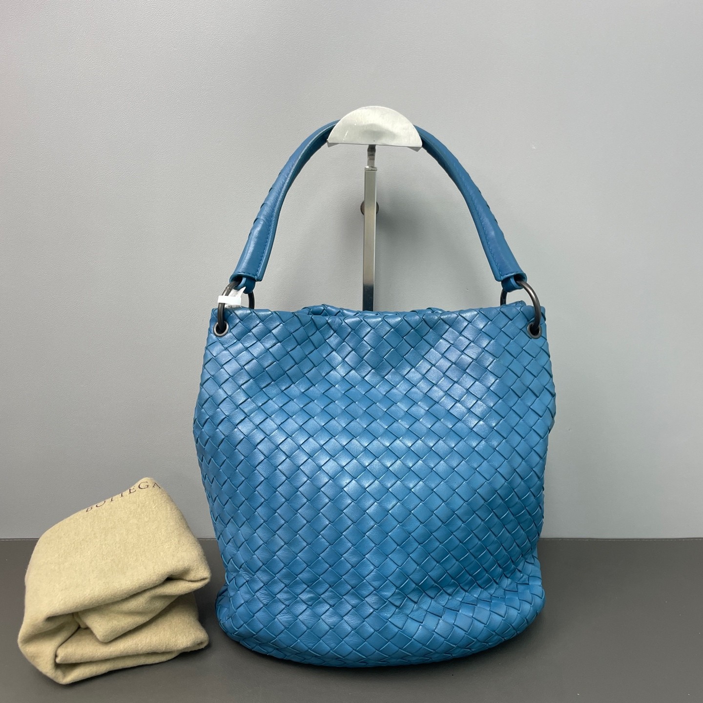 Bottega Veneta Pre-Owned Authentic Underarm Bag Blue Free Tracked Shipping