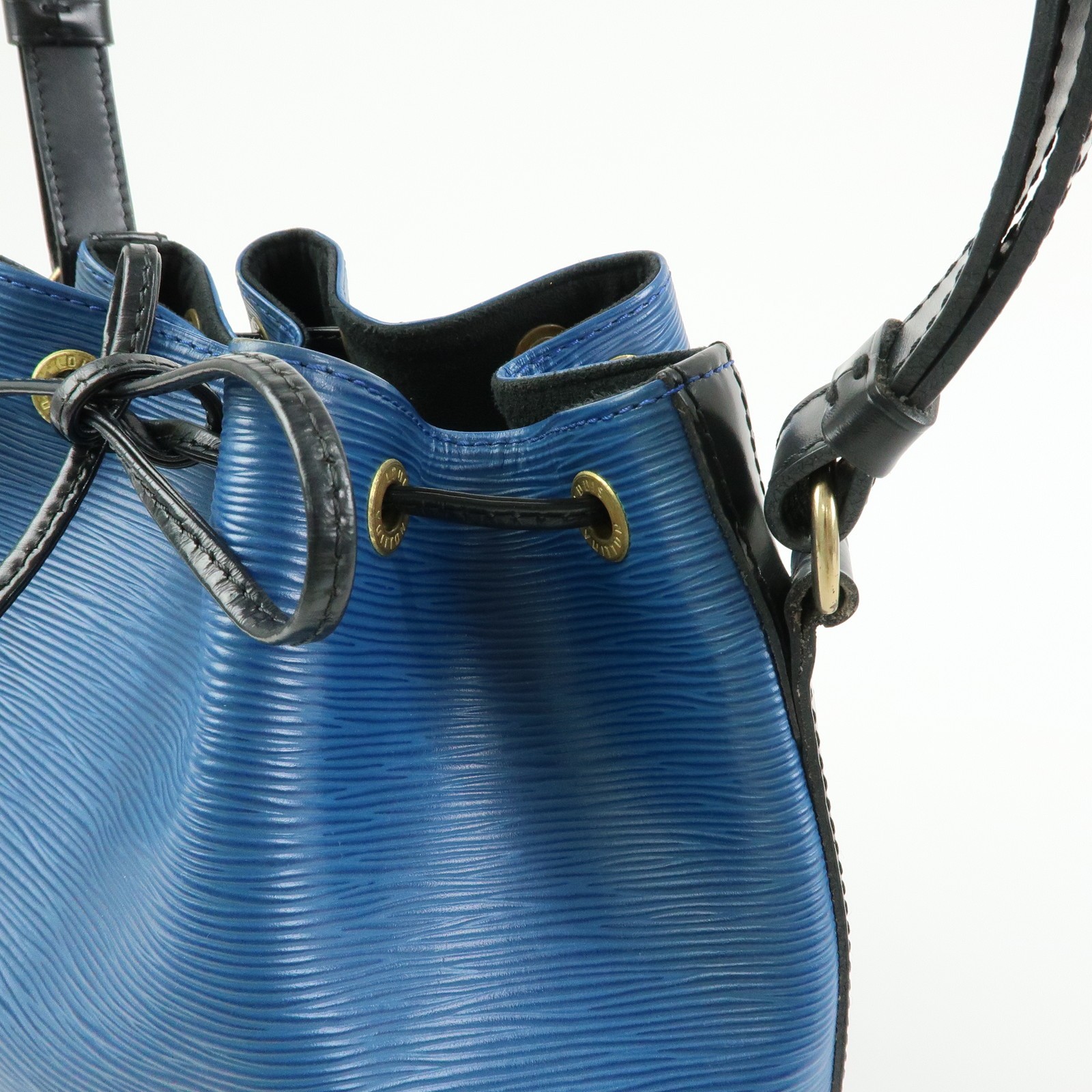 Louis Vuitton Epi Petit Noe Bicolor Shoulder Bag Blue Noir Ｍ44152 Auth Used F/S