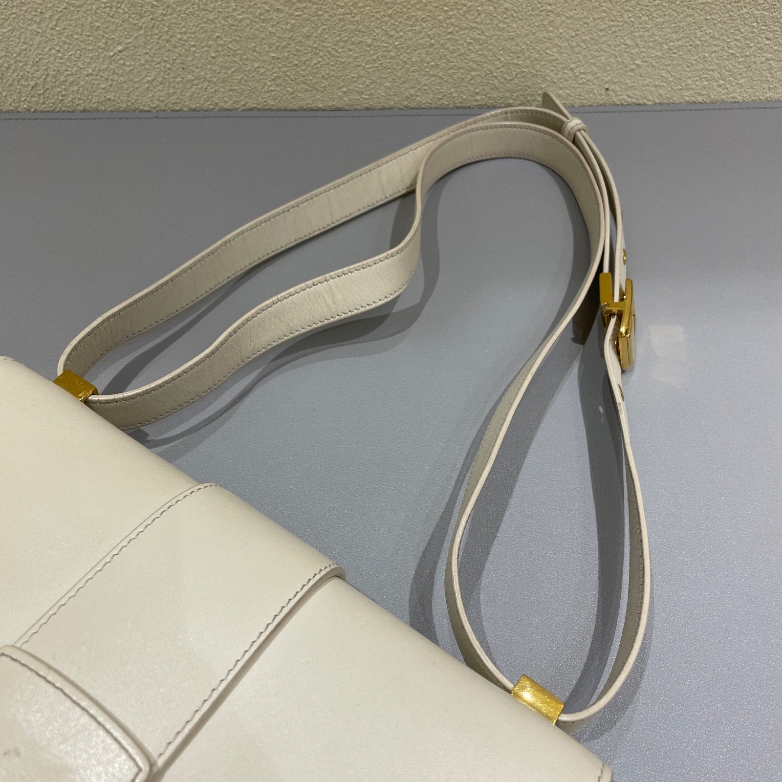 CHRISTIAN DIOR 30 Montaigne Box Bag White Calfskin Leather Crossbody Bag