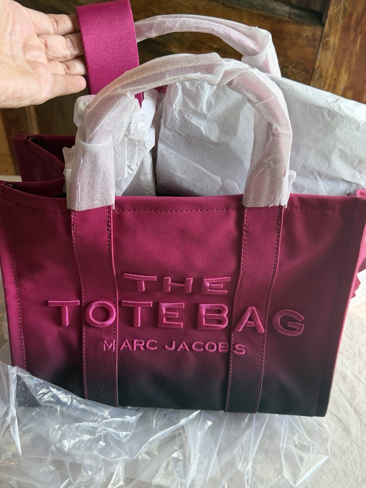 Marc Jacobs Medium Tote Bag Ombre Black Hot Pink NWT 2P4HTT050H03-014