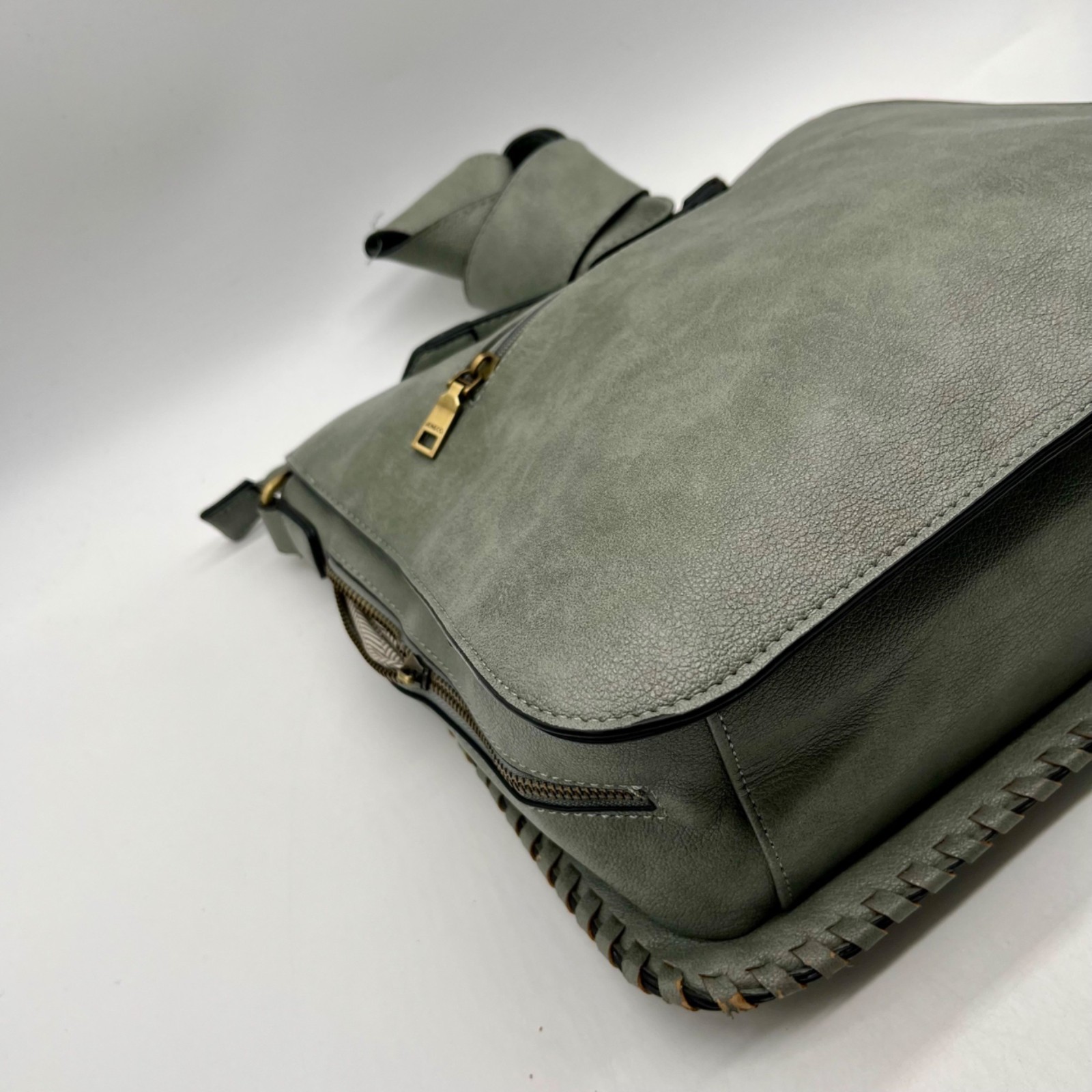 Jen and Co Grey Hobo Style Shoulder Bag