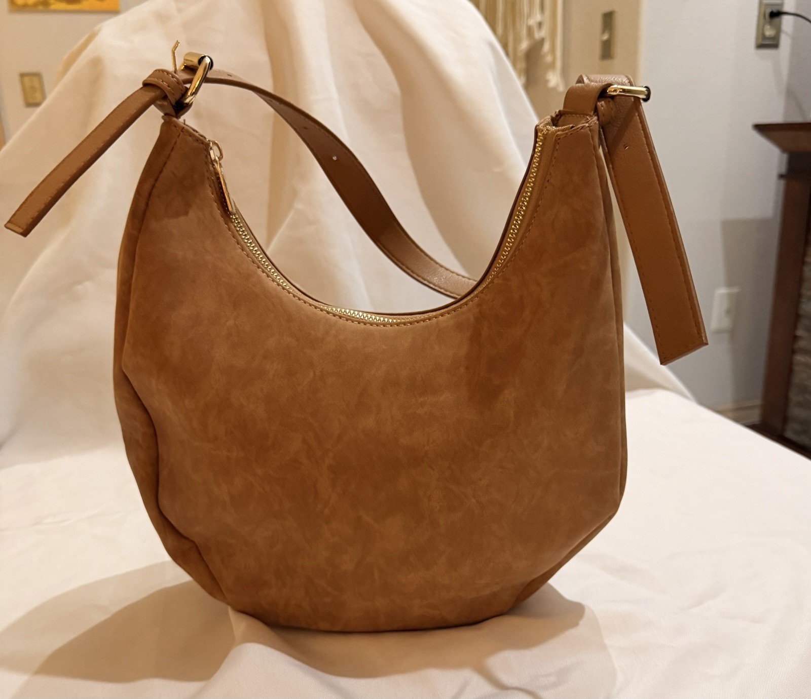 Fourth Studio Camel Faux Leather Shoulder Bag NWOT Adjustable Strap Hobo Purse