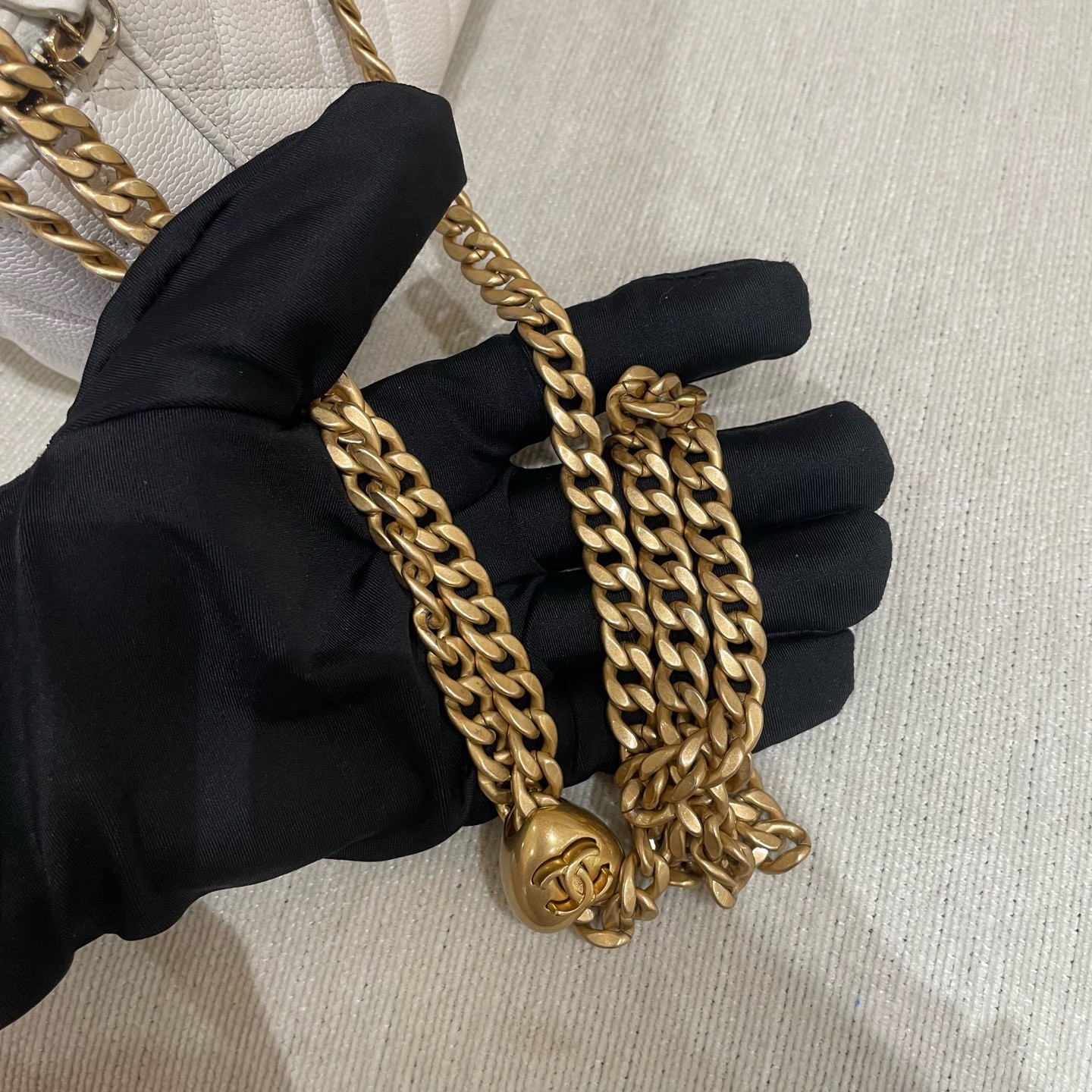 Chanel 23P Vanity Case White Leather Gold Hardware Ball Chain Bag[Duties Paid]