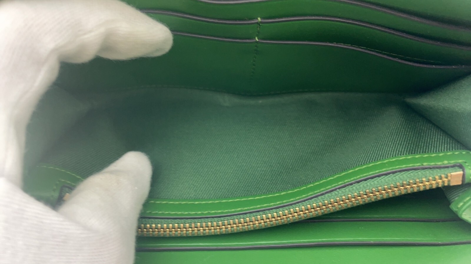 Tory Burch Women Leather Green Long Wallet 20 X 11 cm / 10.5 X 4.1 Inch