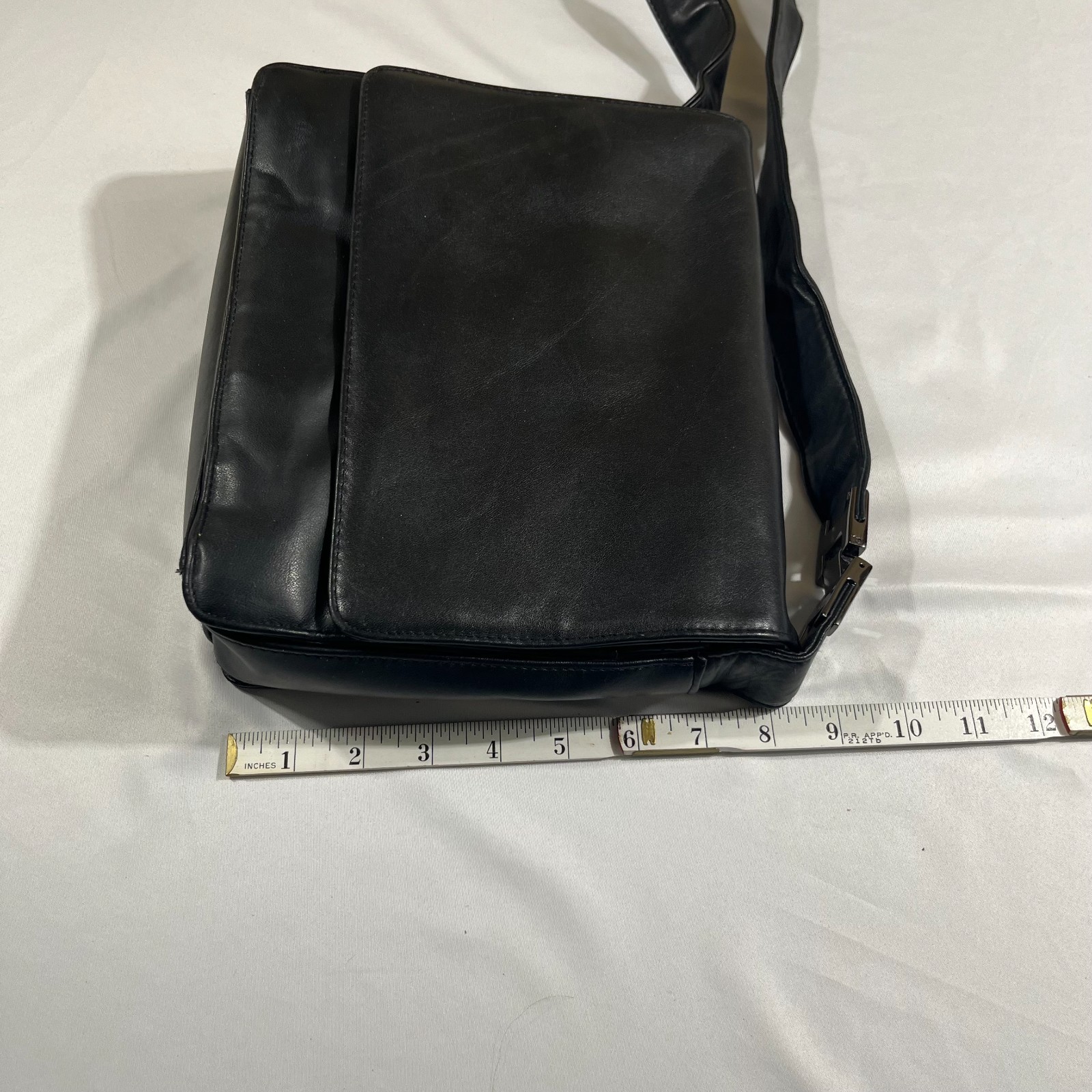Worthington Womens Handbag Brown Genuine Leather Shoulder Bag Minimalist Classic