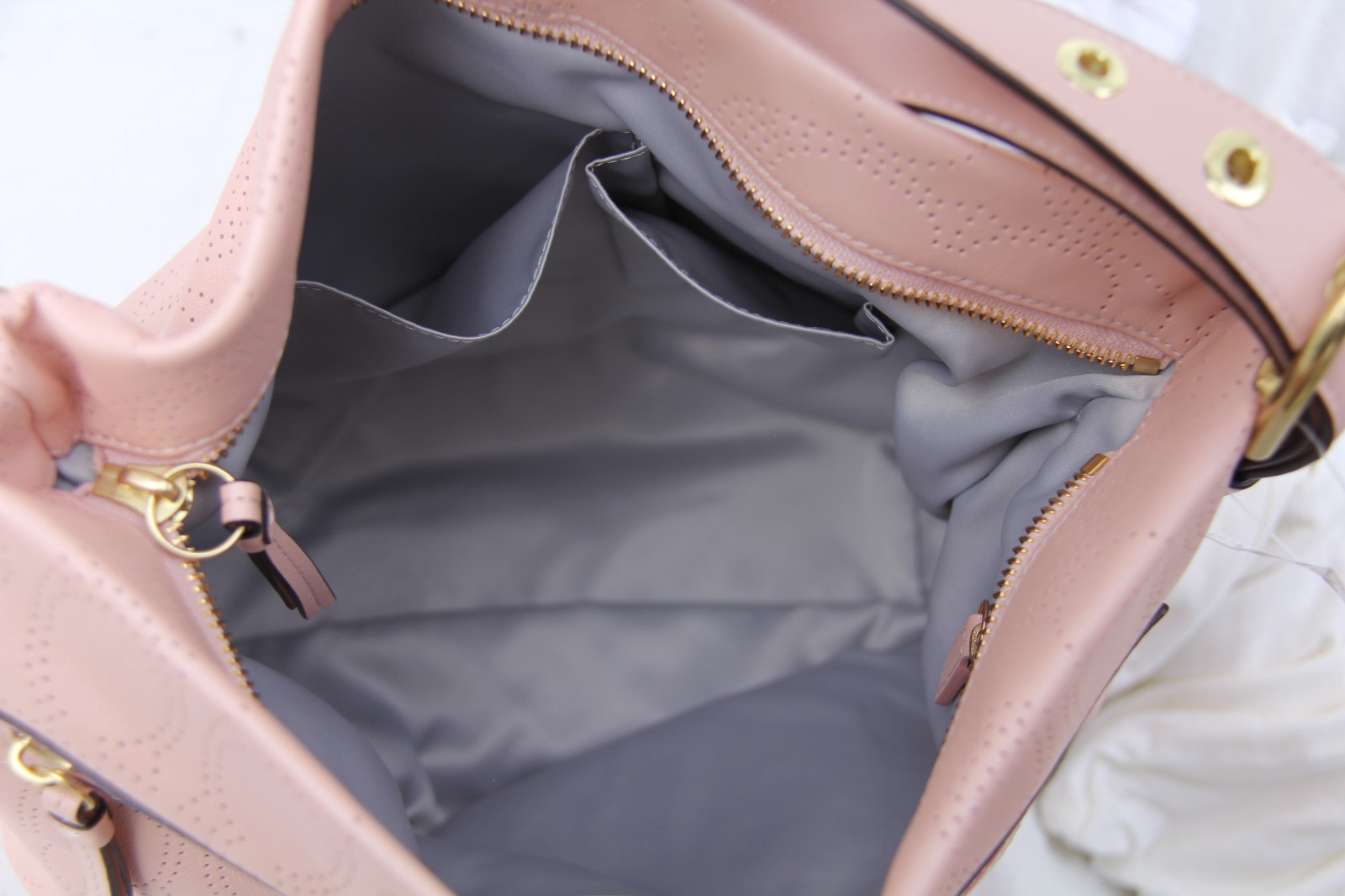 Y2K Coach F19407 Blush Pink Perforated Leather North South Duffle Handbag NWT
