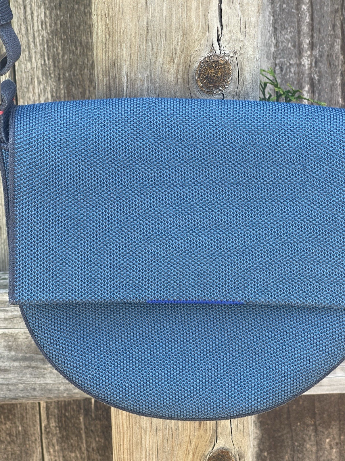 Rothy’s Crossbody Bag Blue Magnetic Close Pockets Rare Discontinued Stylish