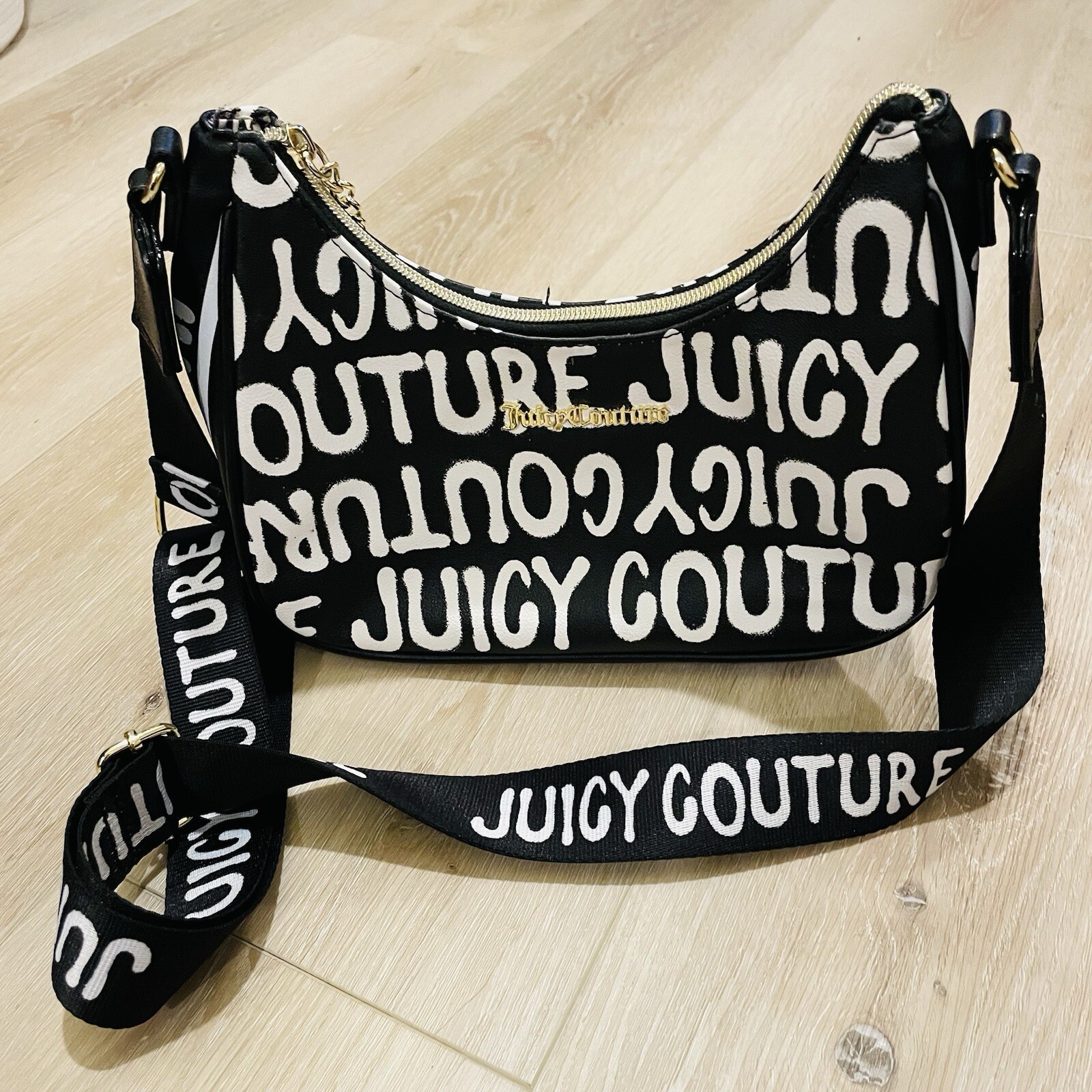 JUICY COUTURE Logo Black & White Crossbody Hobo Fan Club Bag w/Adjustable Strap