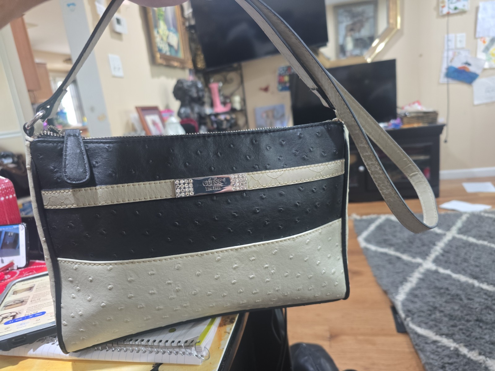 Guess Est.1981 Women Black 👛