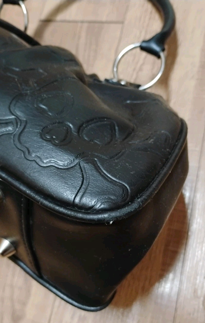 Lux De Ville Black Soft Leather Embossed Skulls Clutch Style Purse Rare