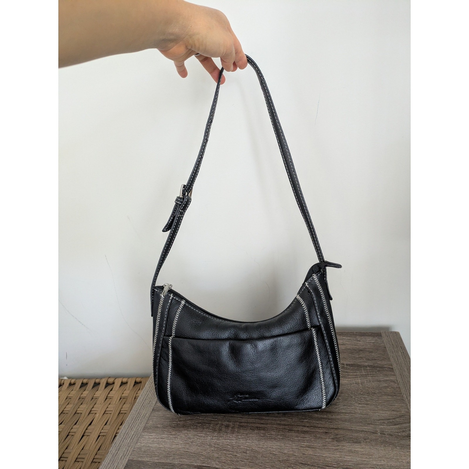 Y2K Stone Mountain Crescent Shoulder Bag Black Minimalist Preppy Retro Classic