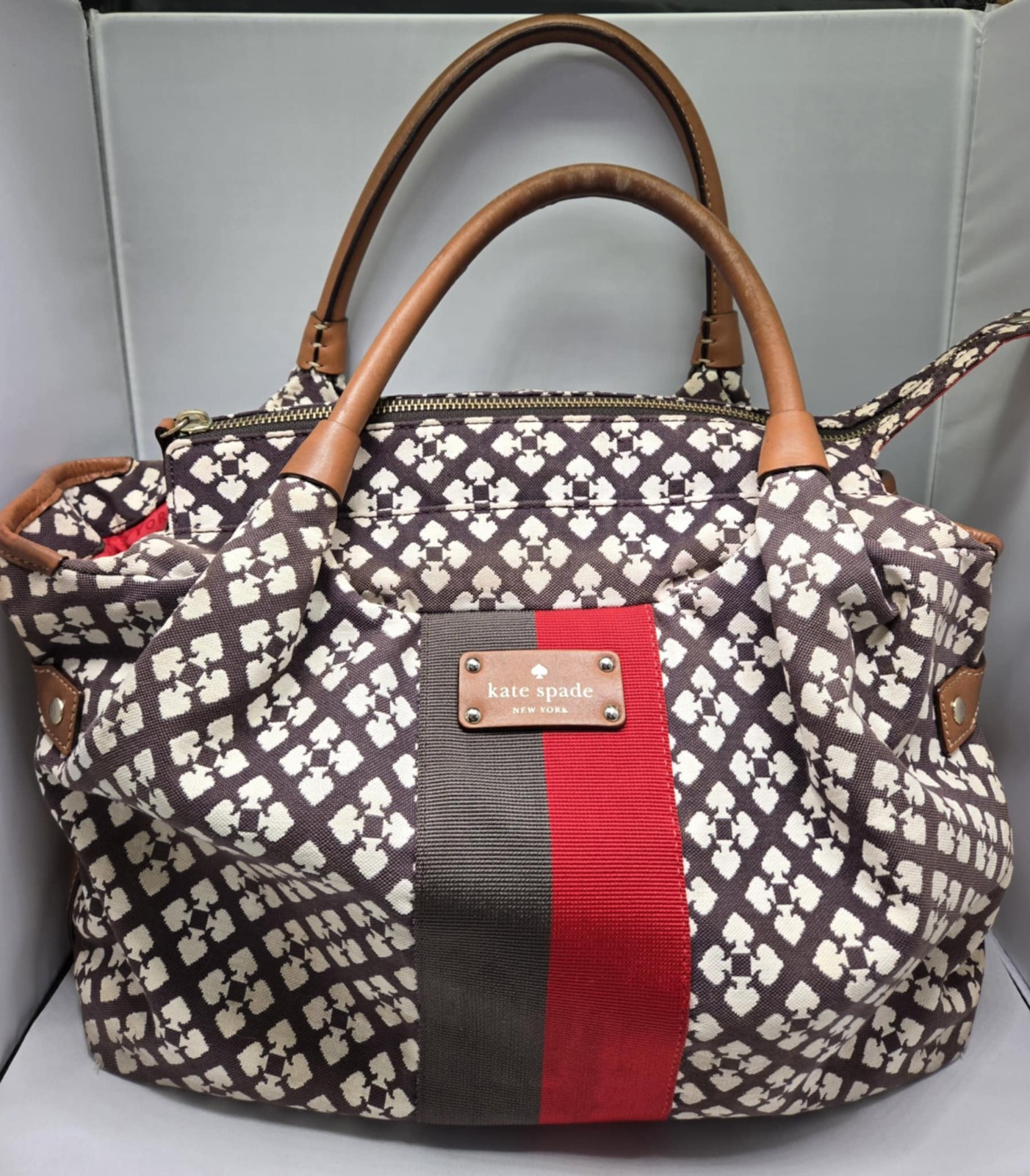 Kate Spade New York Handbag/Tote Size: 14″ W x 9.50″ T x 5.50″ D