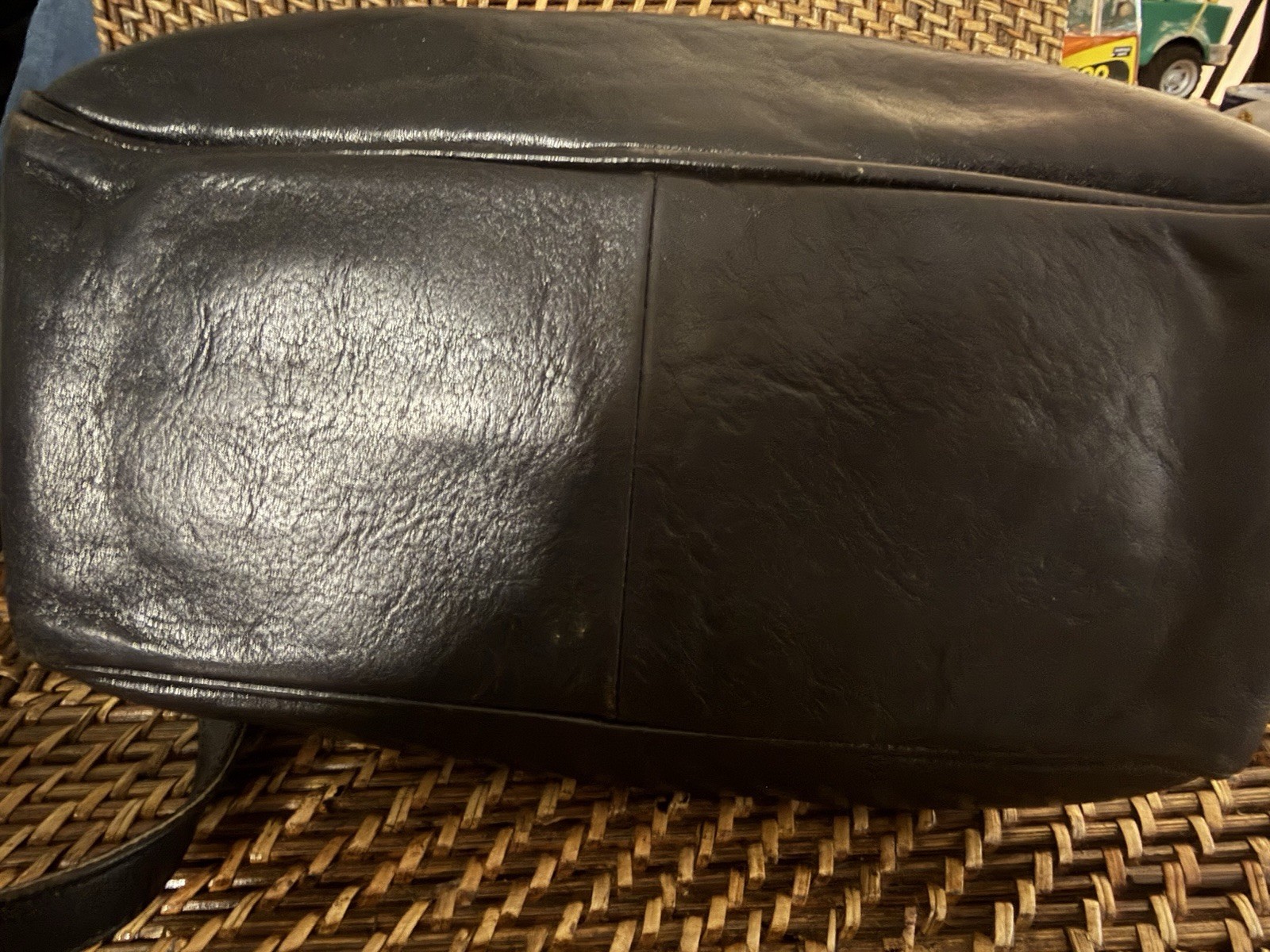 Vintage 90s Oroton Australia Leather Crossbody Purse Brass Top Clasp Black