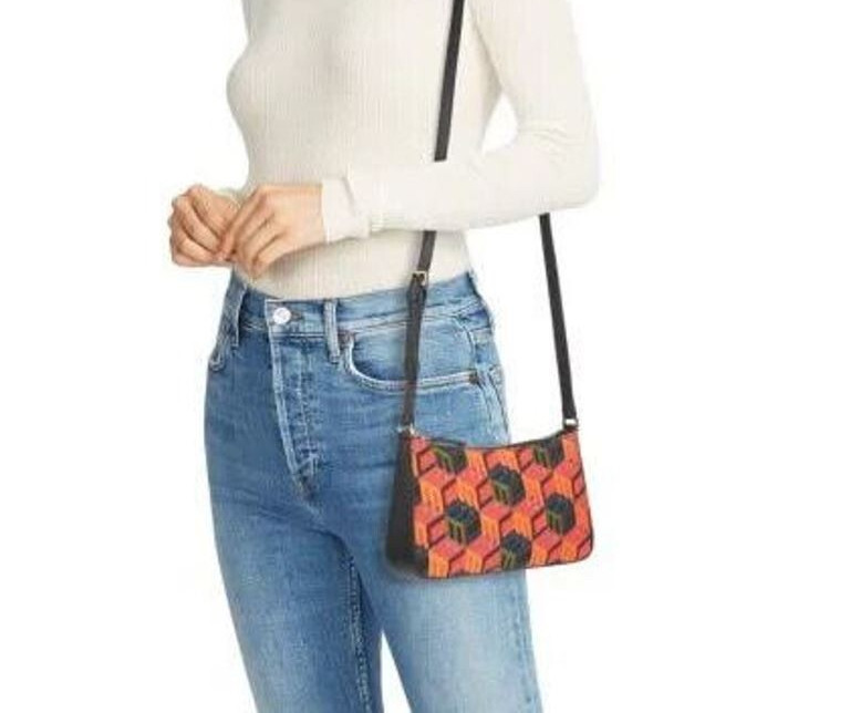 $760 .MCM Cubic Monogram Jacquard Leather Shoulder bag Red Black Gold