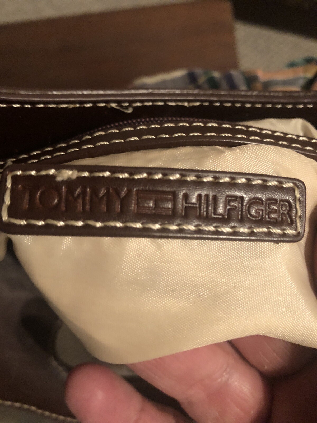 TOMMY HILFIGER PLAID MULTI- COLOR HANDBAG WITH BROWN BUTTONS AND BROWN HANDLE