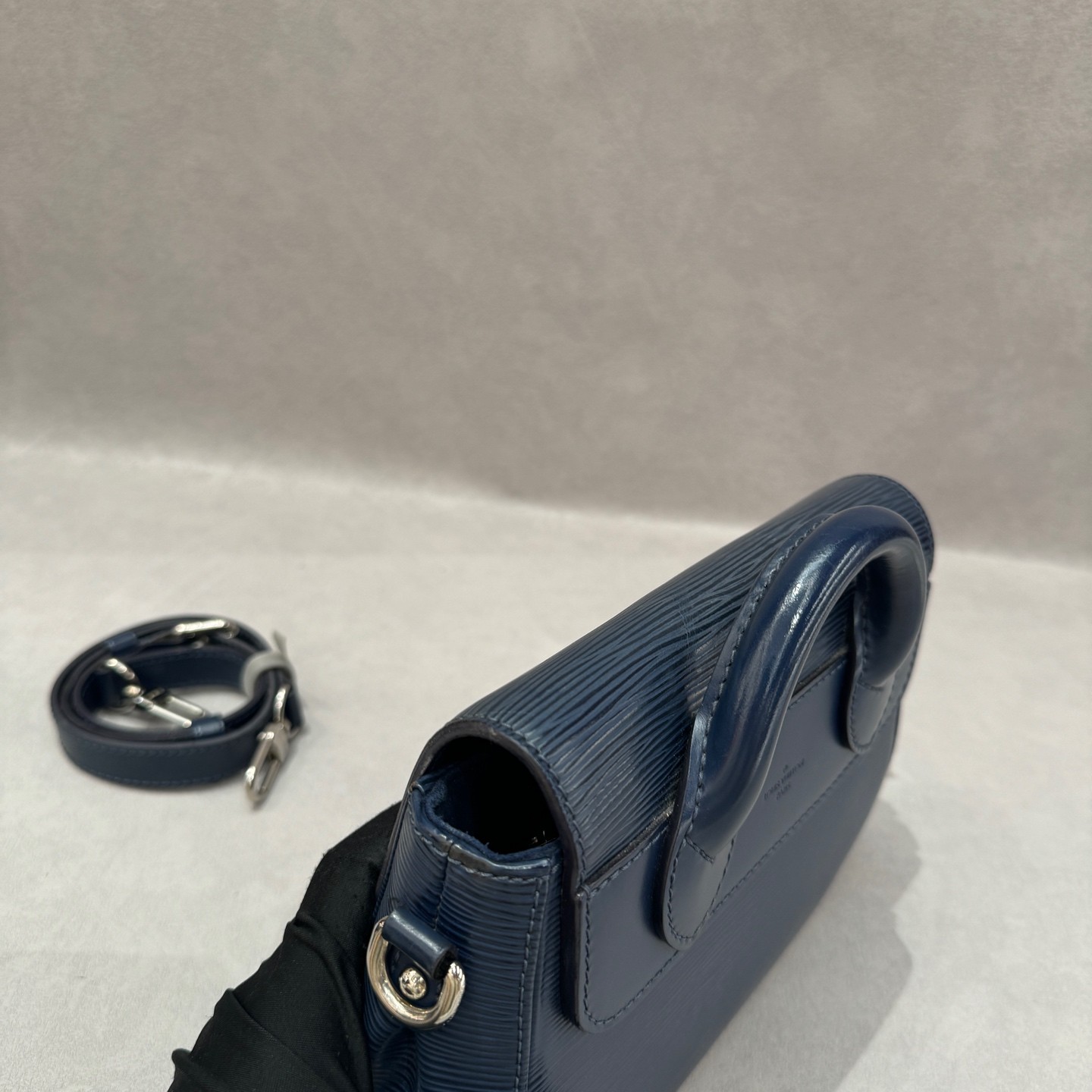 Louis Vuitton Eden Normal Blue Epi Leather Shoulder Crossbody Bag US Ship