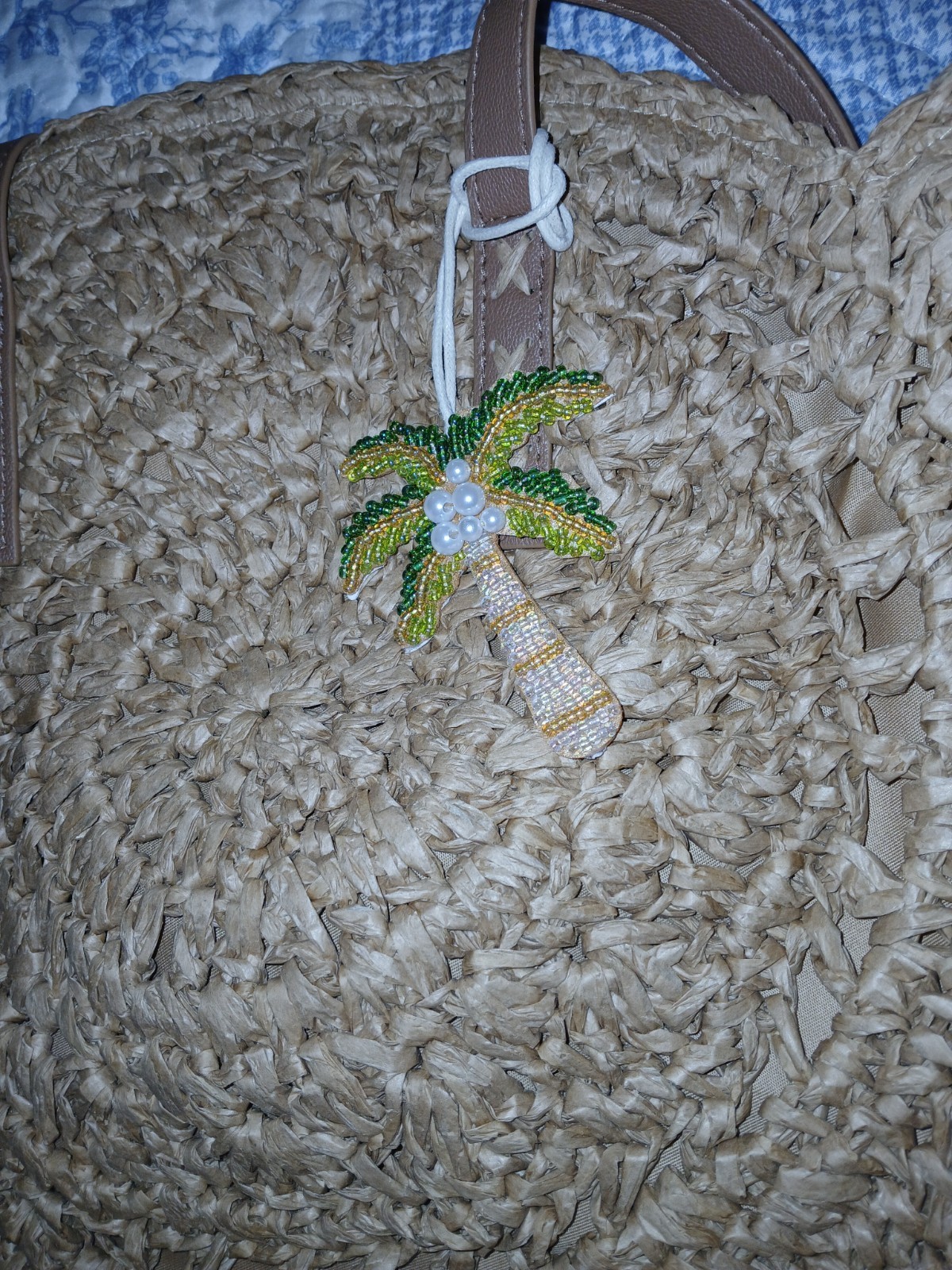 Large Round Sea-grass Bag, Lined Inside Pocket Faux Leather Straps Bag Charm