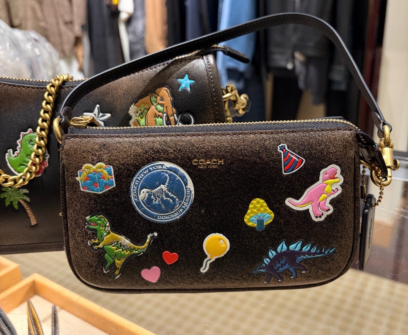 COACH REXY’S BIRTHDAY Plaza Bag 18 in Loved Leather w/ Sticker Print CEG45 B4YXQ