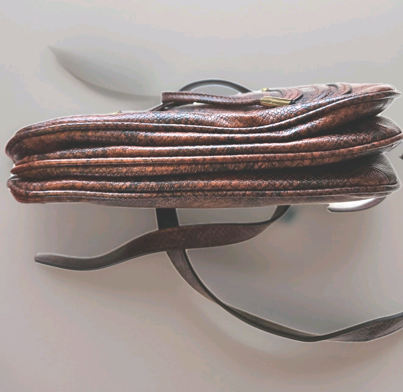 A.N.A NEW APROACH WOMEN SHOULDER BAG WITH ADJUSTABLE STRAP, PHYTHON EFFECT