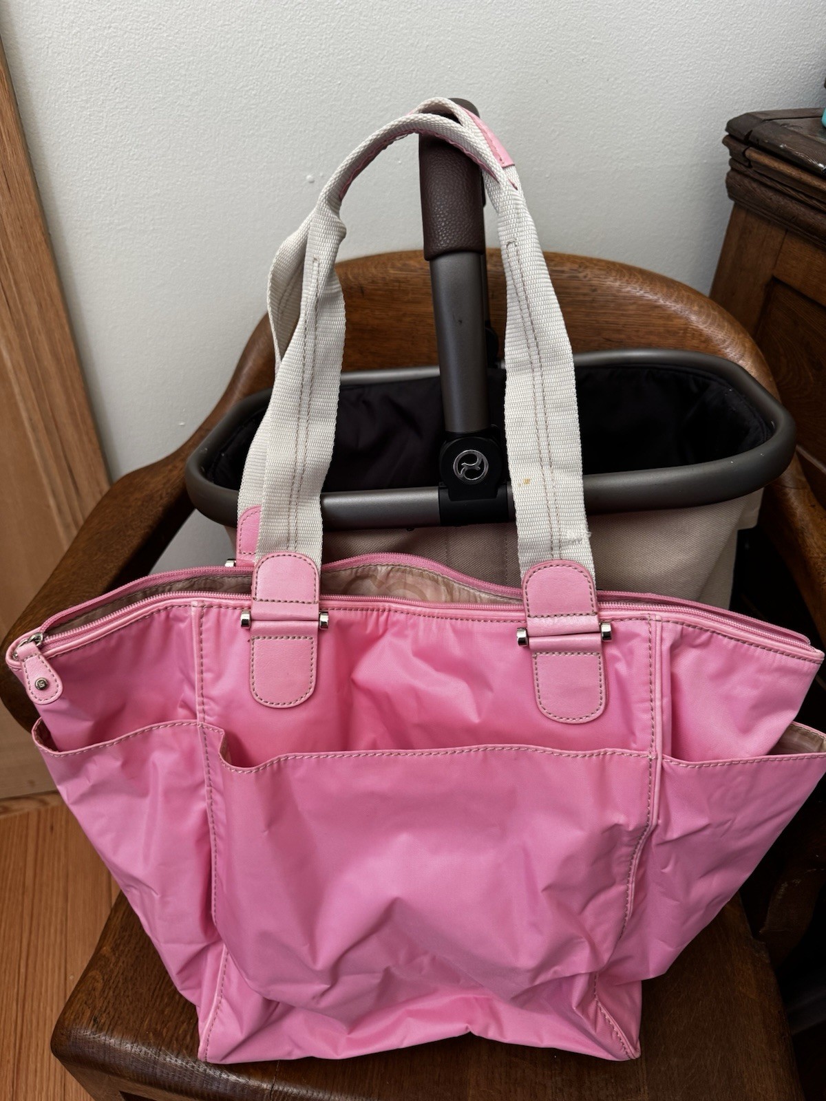 Liz Claiborne Large Pink Tote Zip Closure Outer Pockets Double Handles New