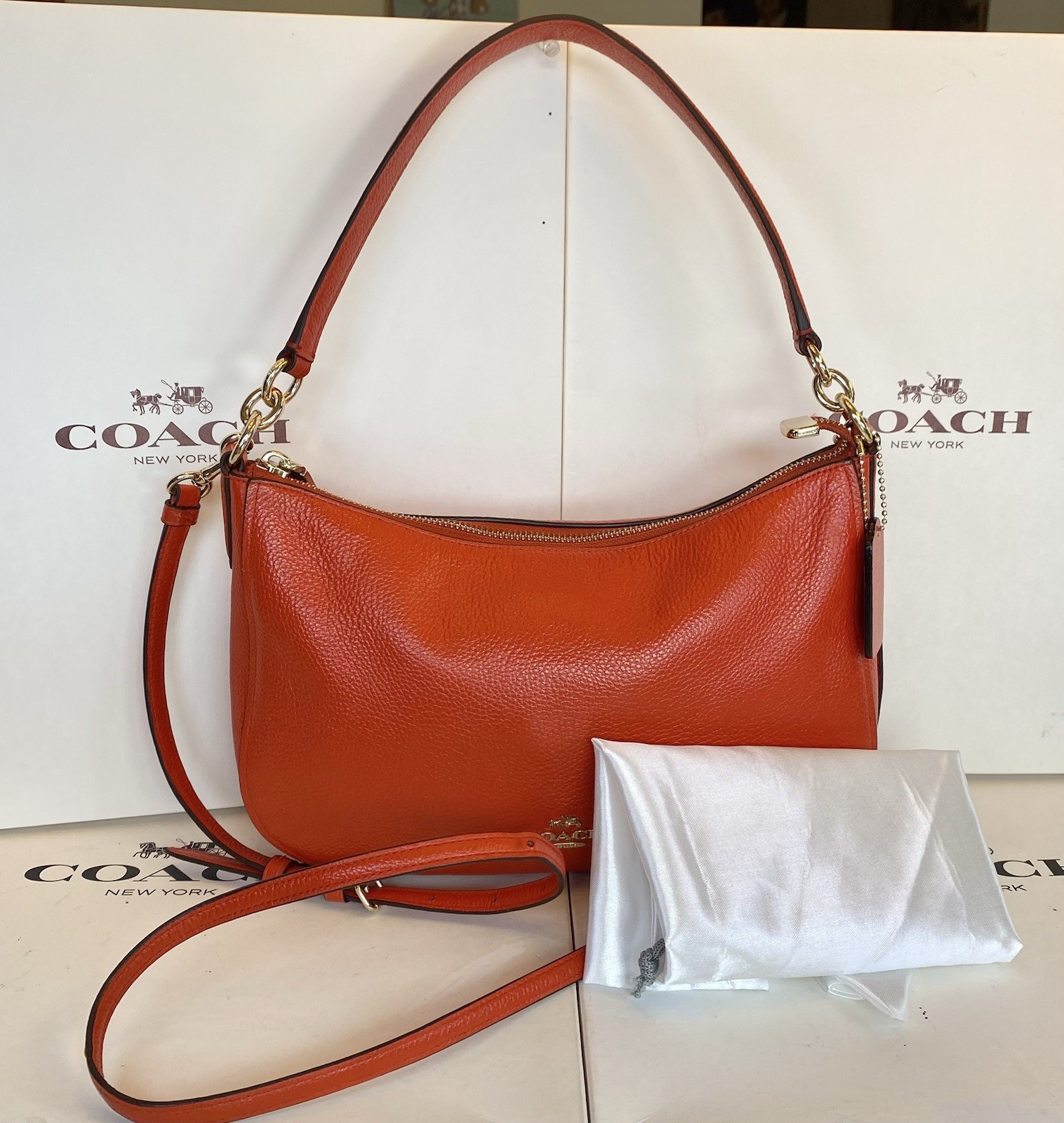 Coach 56819 Chelsea 2/Way Shoulder Bag In Cardinal Pebbled Leather