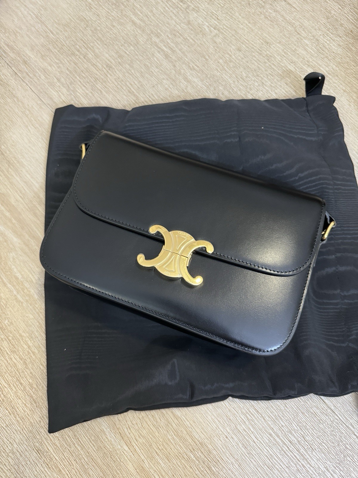 Authentic CÉLINE Triomphe medium 22cm Brand New With Dustbag Black Celine